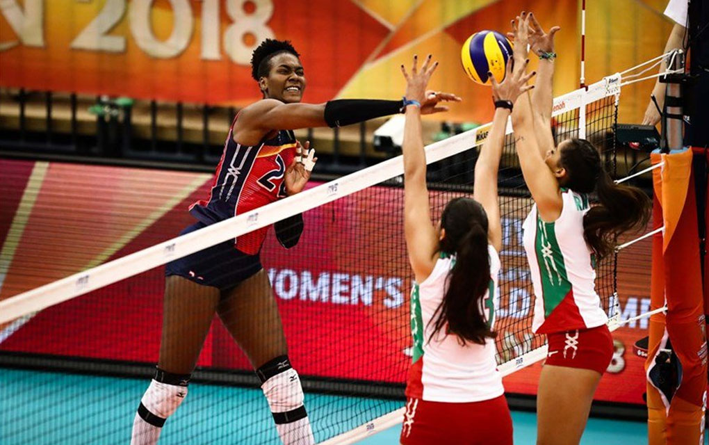 México sufrió otro revés en la segunda fase del Campeonato Mundial Femenil de Voleibol de Sala Japón 2018./@COM_Mexico