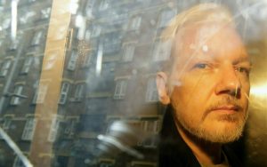 Assange vivió en la embajada ecuatoriana en Londres desde 2012./AP