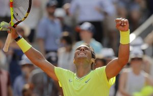 El juego de este viernes fue el número 39 en la historia entre Nadal y Federer./AP