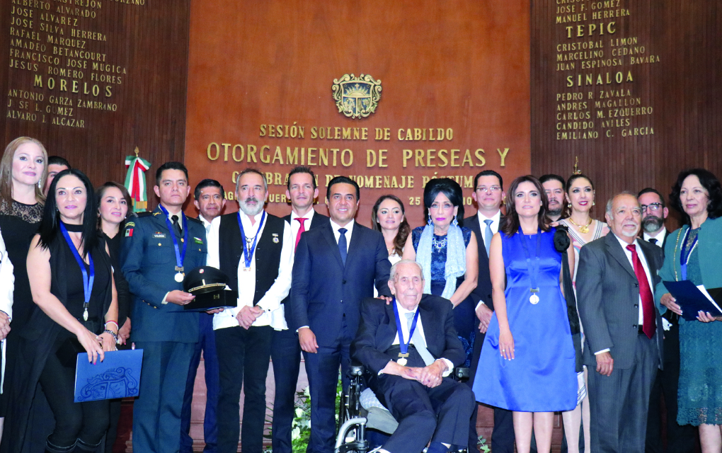 El alcalde dijo que los reconocidos son inspiración para la sociedad queretana./Foto: Gibran Gallardo
