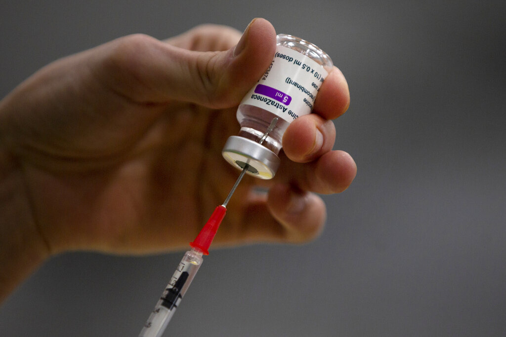 Dinamarca ya no aplicará vacuna AstraZeneca por casos de trombosis / Foto: Especial