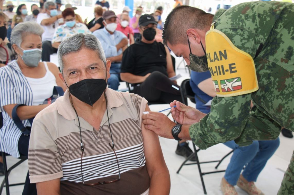 Horarios y fechas de la vacunación contra COVID-19 en municipio de Querétaro para gente de 60 a 69 años en junio / Foto: Diego Vázquez
