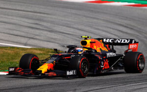Verstappen arrasa en GP de Estiria; 'Checo' Pérez se queda a un paso del podio