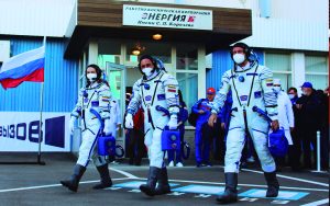 Rusos se ponen en órbita para filmar una película en el espacio
