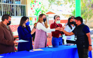 Acude la presidenta municipal de Ezequiel Montes, Lupita Pérez Montes, acudió a la certificación como comunidad y entorno saludable de Guanajuatito