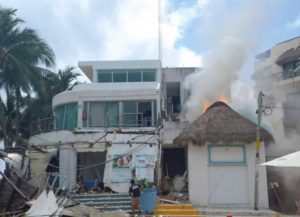 Explosión en restaurante de Playa del Carmen; hay dos muertos