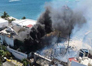 Se incendia delfinario en Isla Mujeres