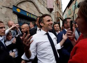 Emmanuel Macron logra reelección como presidente de Francia