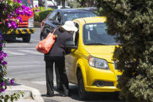 Mauricio Kuri recomendó a mujeres usar taxis registrados al ITQ