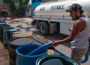 Buscan llevar pipas de agua a zonas de Querétaro con escasez