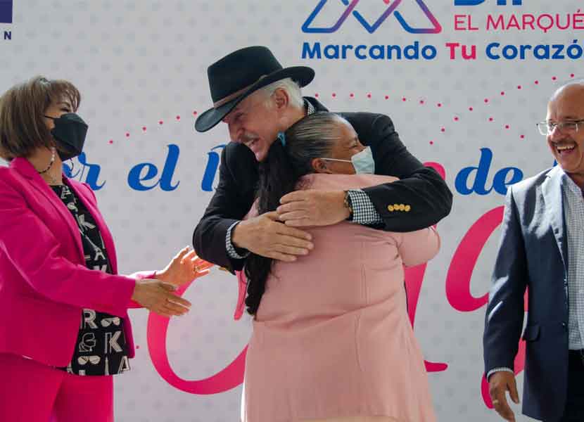 Celebran a las mamás del Voluntariado del SMDIF El Marqués