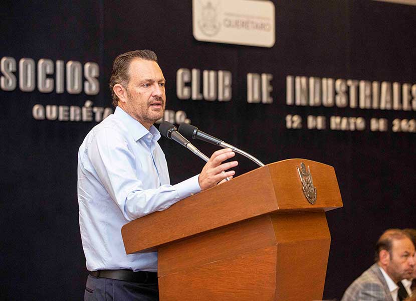 Mauricio Kuri se reúne con socios y empresarios del Club de Industriales de Querétaro