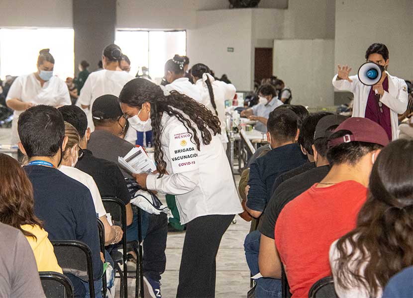 Vacunación de primeras dosis contra COVID en Querétaro tuvo 98% de cobertura