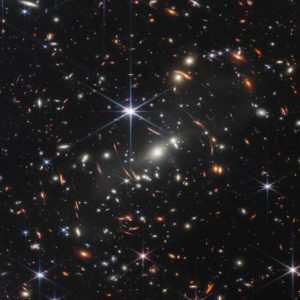 NASA revela la imagen infrarroja más profunda y nítida del universo hasta la fecha