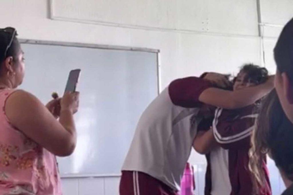 (Video) Graban pelea entre alumnos del CETIS