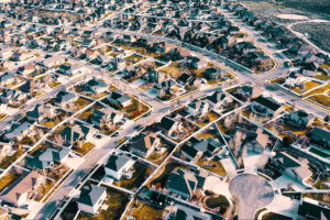 Falta de vivienda social amplía mancha urbana/ Foto: Pexels