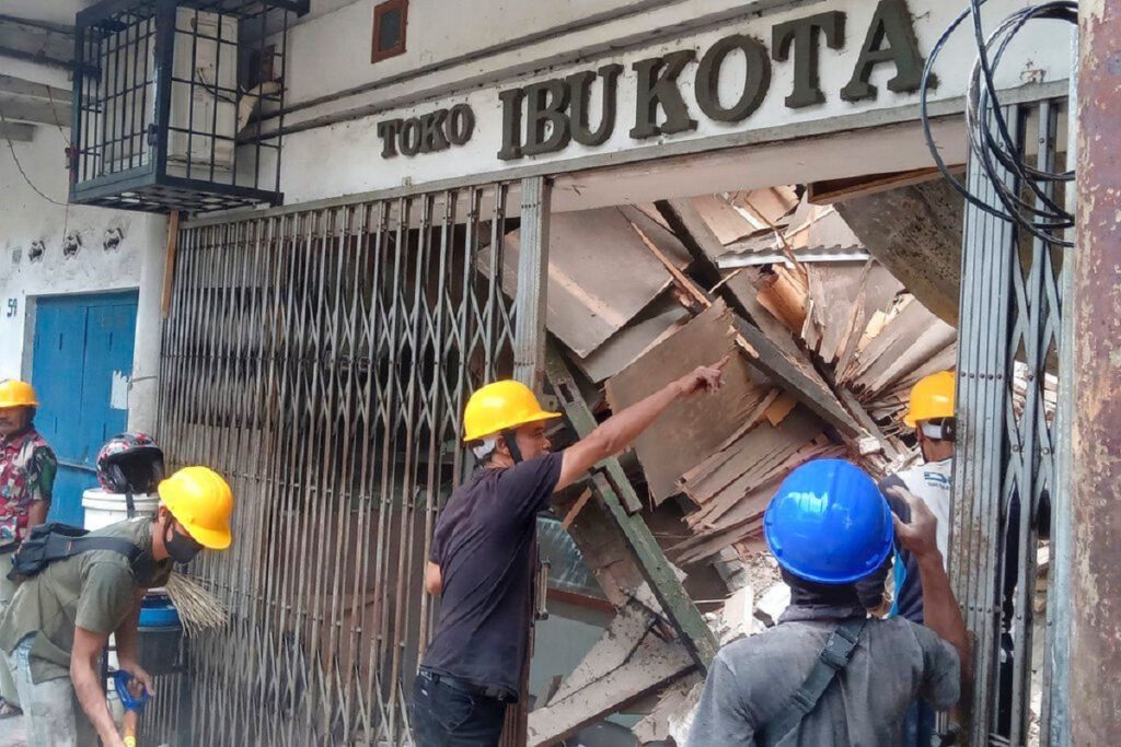 Sismo deja 162 muertos en Indonesia