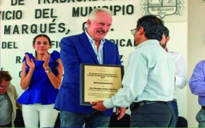 Enrique Vega reinaugura el edificio de sindicalizados en El Marqués
