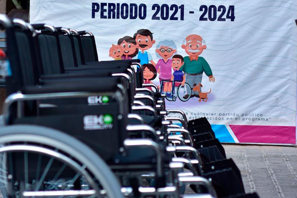 Entregan aparatos funcionales a personas en condición vulnerable en Corregidora / Foto: Especial 