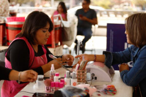 Talleres del Instituto de Artes y Oficios impulsan emprendimiento en Querétaro
