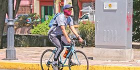 Delimitan espacio de la ciclovía en avenida Ezequiel Montes