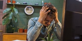 Qué es el 'burnout' o agotamiento laboral y cómo saber si lo padeces